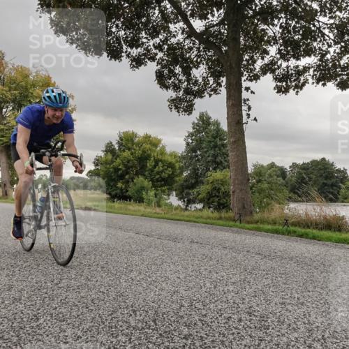 30.08.2026 - Elbe Triathlon Hamburg Michael Burmester http://msf.ph/oto/10041782 30.08.2026 09:10:07 Radfahren 182, 399, 446, 1895 meine-sportfotos.de