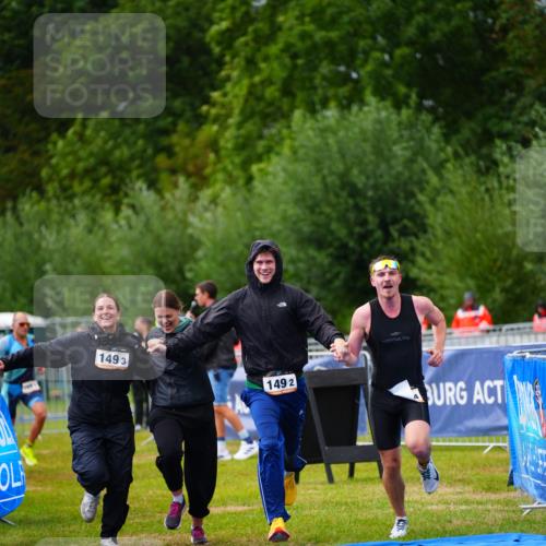 30.08.2026 - Elbe Triathlon Hamburg LAZAROV Photography http://msf.ph/oto/10041820 30.08.2026 16:24:55 Ziel  meine-sportfotos.de