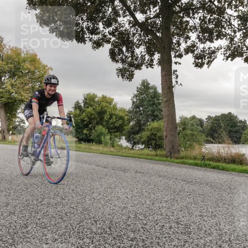 30.08.2026 - Elbe Triathlon Hamburg Michael Burmester http://msf.ph/oto/10041880 30.08.2026 09:10:32 Radfahren 326, 390, 417 meine-sportfotos.de