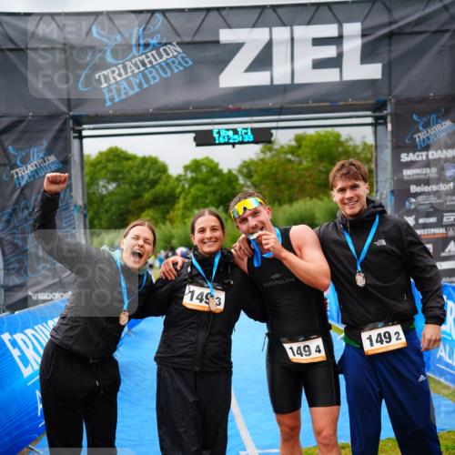 30.08.2026 - Elbe Triathlon Hamburg LAZAROV Photography http://msf.ph/oto/10041884 30.08.2026 16:25:32 Ziel  meine-sportfotos.de