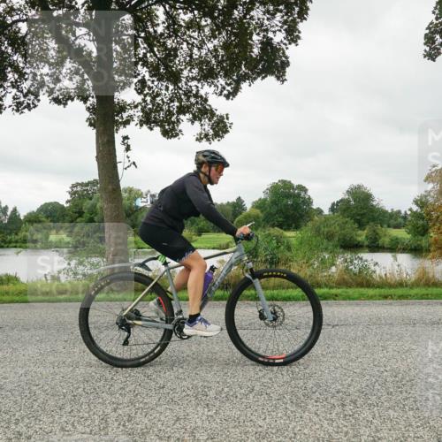 30.08.2026 - Elbe Triathlon Hamburg Michael Burmester http://msf.ph/oto/10041897 30.08.2026 11:56:51 Radfahren 1627 meine-sportfotos.de