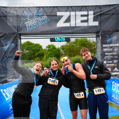30.08.2026 - Elbe Triathlon Hamburg LAZAROV Photography http://msf.ph/oto/10041912 30.08.2026 16:25:33 Ziel  meine-sportfotos.de