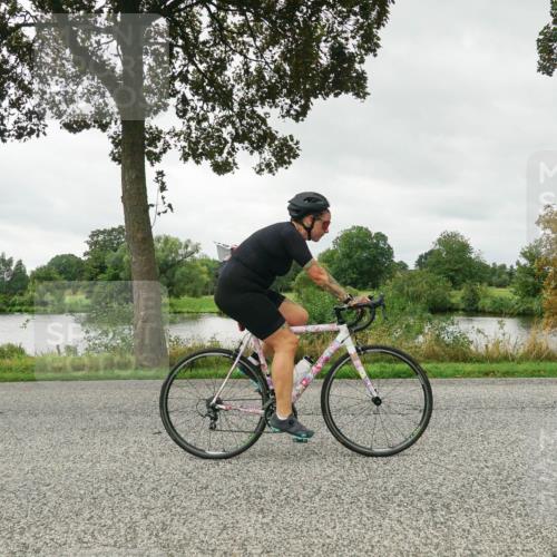 30.08.2026 - Elbe Triathlon Hamburg Michael Burmester http://msf.ph/oto/10041917 30.08.2026 12:00:04 Radfahren 1642 meine-sportfotos.de