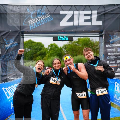 30.08.2026 - Elbe Triathlon Hamburg LAZAROV Photography http://msf.ph/oto/10041926 30.08.2026 16:25:34 Ziel  meine-sportfotos.de