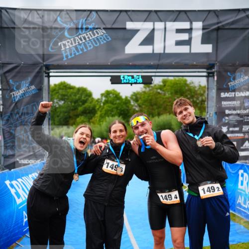 30.08.2026 - Elbe Triathlon Hamburg LAZAROV Photography http://msf.ph/oto/10041933 30.08.2026 16:25:34 Ziel  meine-sportfotos.de
