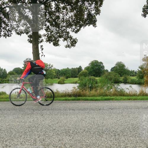 30.08.2026 - Elbe Triathlon Hamburg Michael Burmester http://msf.ph/oto/10041939 30.08.2026 12:03:32 Radfahren  meine-sportfotos.de