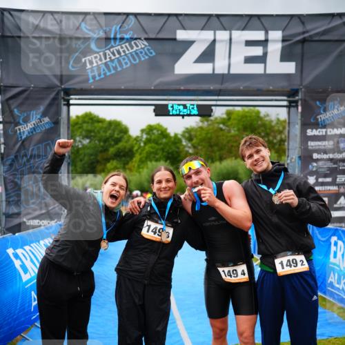 30.08.2026 - Elbe Triathlon Hamburg LAZAROV Photography http://msf.ph/oto/10041940 30.08.2026 16:25:35 Ziel  meine-sportfotos.de