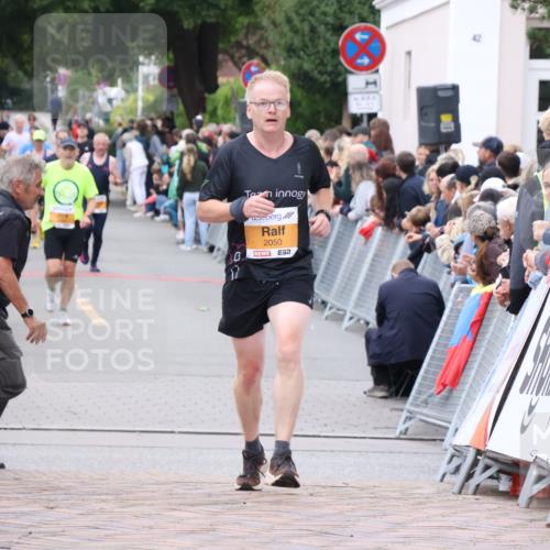 30.08.2026 - Blankeneser Heldenlauf Lena Gebhardt http://msf.ph/oto/10041993 30.08.2026 11:47:28 Ziel 2050, 2266, 2924 meine-sportfotos.de