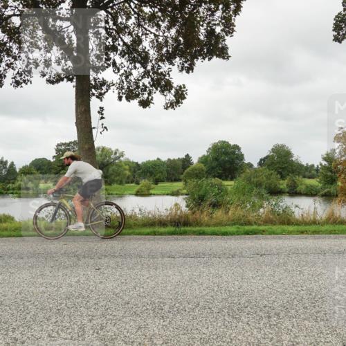 30.08.2026 - Elbe Triathlon Hamburg Michael Burmester http://msf.ph/oto/10041998 30.08.2026 12:16:08 Radfahren  meine-sportfotos.de