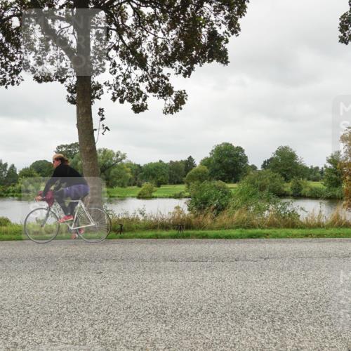 30.08.2026 - Elbe Triathlon Hamburg Michael Burmester http://msf.ph/oto/10042007 30.08.2026 12:16:10 Radfahren  meine-sportfotos.de