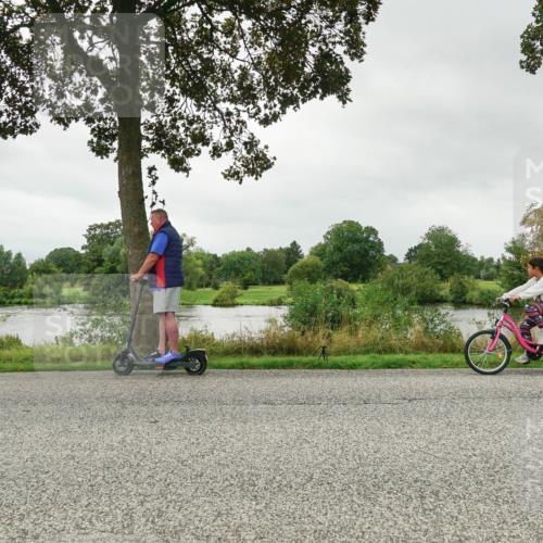 30.08.2026 - Elbe Triathlon Hamburg Michael Burmester http://msf.ph/oto/10042047 30.08.2026 12:18:44 Radfahren  meine-sportfotos.de