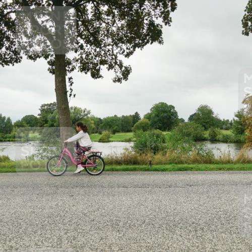 30.08.2026 - Elbe Triathlon Hamburg Michael Burmester http://msf.ph/oto/10042054 30.08.2026 12:18:45 Radfahren  meine-sportfotos.de