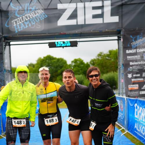 30.08.2026 - Elbe Triathlon Hamburg LAZAROV Photography http://msf.ph/oto/10042055 30.08.2026 16:26:09 Ziel  meine-sportfotos.de