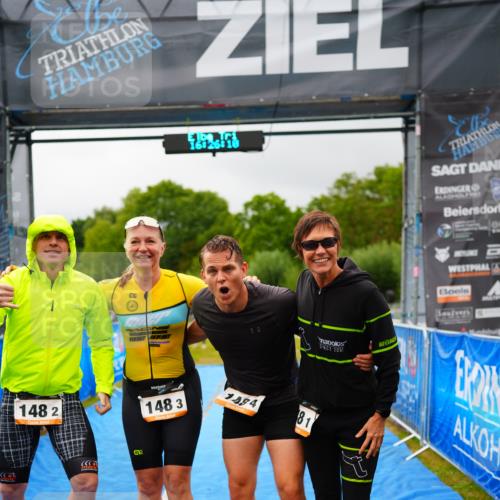30.08.2026 - Elbe Triathlon Hamburg LAZAROV Photography http://msf.ph/oto/10042063 30.08.2026 16:26:10 Ziel  meine-sportfotos.de