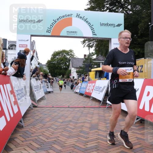 30.08.2026 - Blankeneser Heldenlauf Lena Gebhardt http://msf.ph/oto/10042064 30.08.2026 11:47:33 Ziel 2050 meine-sportfotos.de