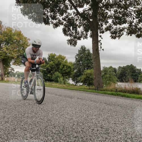 30.08.2026 - Elbe Triathlon Hamburg Michael Burmester http://msf.ph/oto/10042070 30.08.2026 09:12:01 Radfahren 261 meine-sportfotos.de