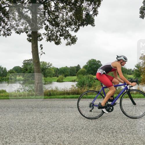 30.08.2026 - Elbe Triathlon Hamburg Michael Burmester http://msf.ph/oto/10042084 30.08.2026 12:22:56 Radfahren 1736 meine-sportfotos.de