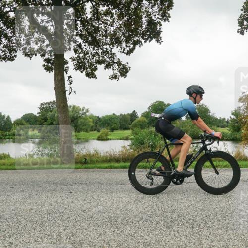 30.08.2026 - Elbe Triathlon Hamburg Michael Burmester http://msf.ph/oto/10042091 30.08.2026 12:23:51 Radfahren 1724 meine-sportfotos.de