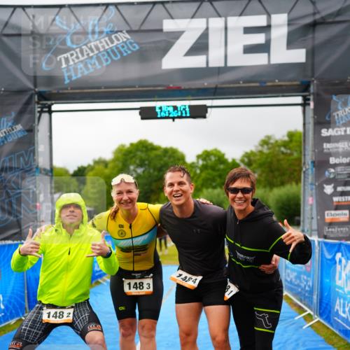 30.08.2026 - Elbe Triathlon Hamburg LAZAROV Photography http://msf.ph/oto/10042093 30.08.2026 16:26:11 Ziel  meine-sportfotos.de