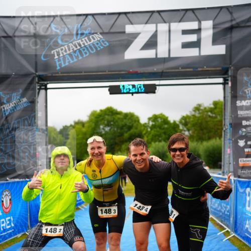 30.08.2026 - Elbe Triathlon Hamburg LAZAROV Photography http://msf.ph/oto/10042112 30.08.2026 16:26:12 Ziel  meine-sportfotos.de