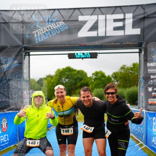 30.08.2026 - Elbe Triathlon Hamburg LAZAROV Photography http://msf.ph/oto/10042120 30.08.2026 16:26:12 Ziel  meine-sportfotos.de