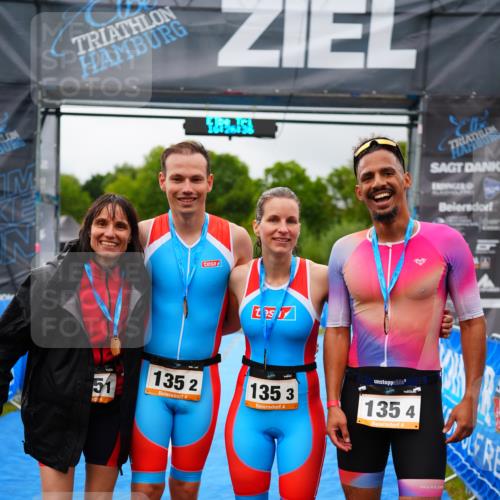 30.08.2026 - Elbe Triathlon Hamburg LAZAROV Photography http://msf.ph/oto/10042139 30.08.2026 16:26:36 Ziel  meine-sportfotos.de