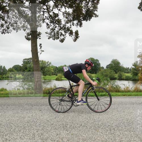 30.08.2026 - Elbe Triathlon Hamburg Michael Burmester http://msf.ph/oto/10042159 30.08.2026 12:26:29 Radfahren 1727, 1733 meine-sportfotos.de