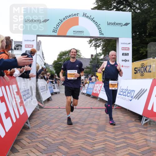 30.08.2026 - Blankeneser Heldenlauf Lena Gebhardt http://msf.ph/oto/10042171 30.08.2026 11:47:41 Ziel 2022, 2023, 2088, 2641, 2710 meine-sportfotos.de