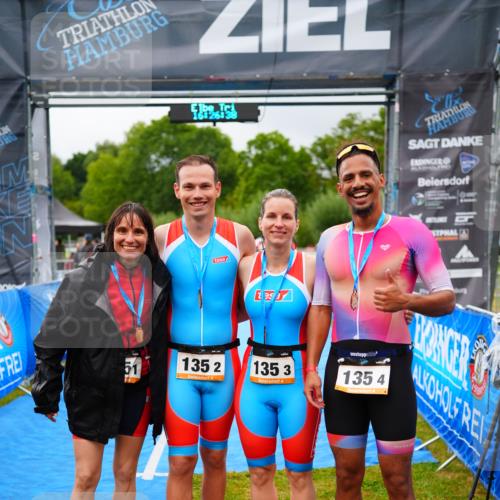 30.08.2026 - Elbe Triathlon Hamburg LAZAROV Photography http://msf.ph/oto/10042180 30.08.2026 16:26:37 Ziel  meine-sportfotos.de
