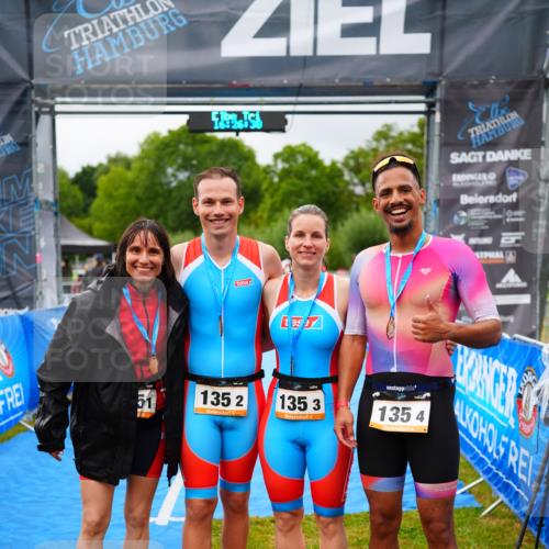 30.08.2026 - Elbe Triathlon Hamburg LAZAROV Photography http://msf.ph/oto/10042188 30.08.2026 16:26:38 Ziel  meine-sportfotos.de