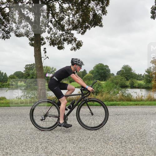 30.08.2026 - Elbe Triathlon Hamburg Michael Burmester http://msf.ph/oto/10042206 30.08.2026 12:28:10 Radfahren 1745, 1748 meine-sportfotos.de