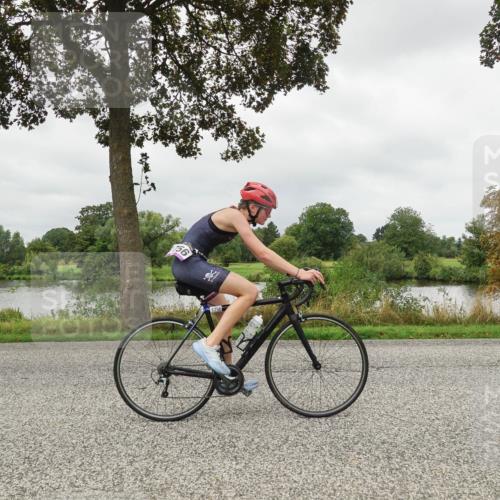 30.08.2026 - Elbe Triathlon Hamburg Michael Burmester http://msf.ph/oto/10042213 30.08.2026 12:28:54 Radfahren 1756 meine-sportfotos.de