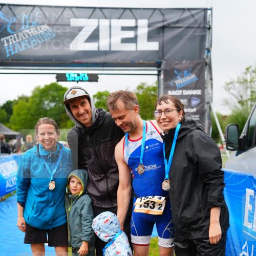 30.08.2026 - Elbe Triathlon Hamburg LAZAROV Photography http://msf.ph/oto/10042230 30.08.2026 16:27:19 Ziel  meine-sportfotos.de