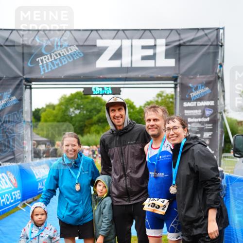 30.08.2026 - Elbe Triathlon Hamburg LAZAROV Photography http://msf.ph/oto/10042286 30.08.2026 16:27:24 Ziel  meine-sportfotos.de