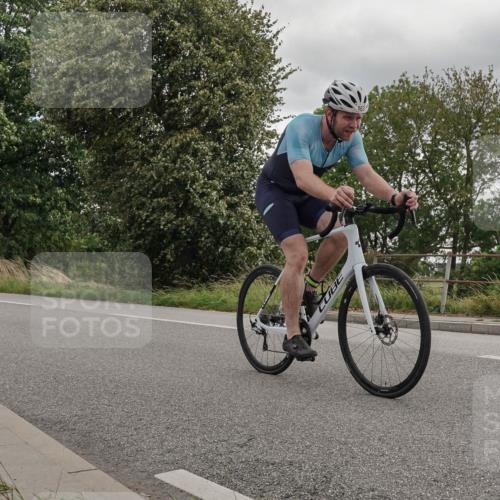 30.08.2026 - Elbe Triathlon Hamburg Michael Burmester http://msf.ph/oto/10042297 30.08.2026 14:44:22 Radfahren 163 meine-sportfotos.de