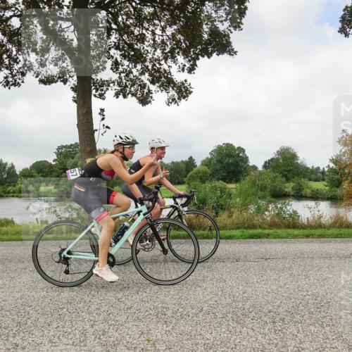 30.08.2026 - Elbe Triathlon Hamburg Michael Burmester http://msf.ph/oto/10042308 30.08.2026 12:32:10 Radfahren 1757, 1758 meine-sportfotos.de