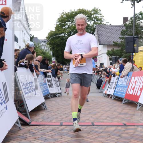 30.08.2026 - Blankeneser Heldenlauf Lena Gebhardt http://msf.ph/oto/10042316 30.08.2026 11:47:49 Ziel 2022, 2559, 2710, 2752 meine-sportfotos.de