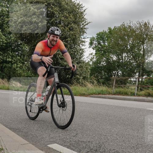 30.08.2026 - Elbe Triathlon Hamburg Michael Burmester http://msf.ph/oto/10042319 30.08.2026 14:44:44 Radfahren 150 meine-sportfotos.de