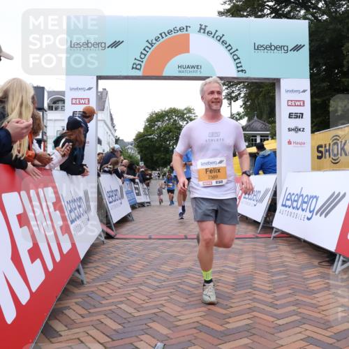 30.08.2026 - Blankeneser Heldenlauf Lena Gebhardt http://msf.ph/oto/10042331 30.08.2026 11:47:50 Ziel 2022, 2559, 2710, 2752 meine-sportfotos.de
