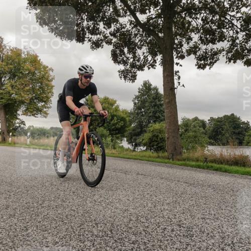 30.08.2026 - Elbe Triathlon Hamburg Michael Burmester http://msf.ph/oto/10042334 30.08.2026 09:13:18 Radfahren 229, 238, 245, 318, 346, 385, 504, 689 meine-sportfotos.de