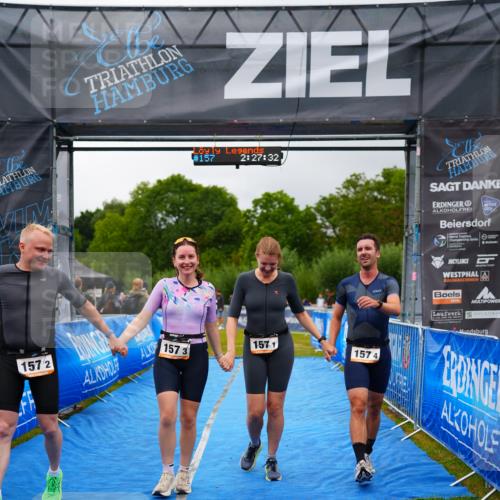 30.08.2026 - Elbe Triathlon Hamburg LAZAROV Photography http://msf.ph/oto/10042337 30.08.2026 16:27:31 Ziel  meine-sportfotos.de