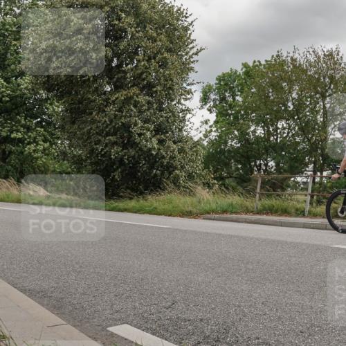 30.08.2026 - Elbe Triathlon Hamburg Michael Burmester http://msf.ph/oto/10042338 30.08.2026 14:44:56 Radfahren  meine-sportfotos.de