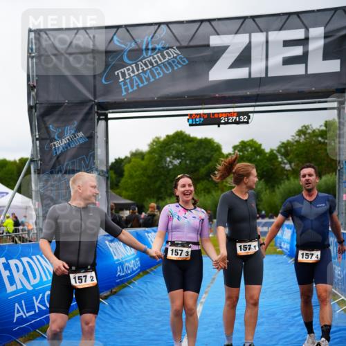 30.08.2026 - Elbe Triathlon Hamburg LAZAROV Photography http://msf.ph/oto/10042344 30.08.2026 16:27:32 Ziel  meine-sportfotos.de