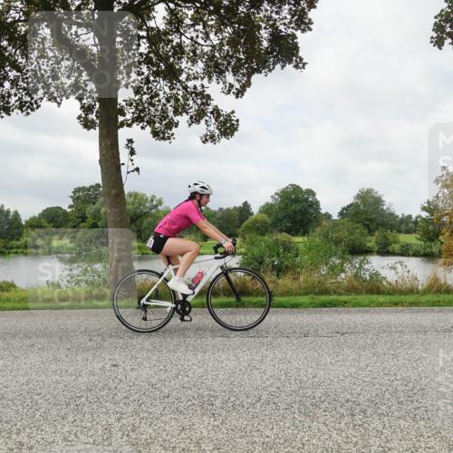 30.08.2026 - Elbe Triathlon Hamburg Michael Burmester http://msf.ph/oto/10042347 30.08.2026 12:36:01 Radfahren  meine-sportfotos.de