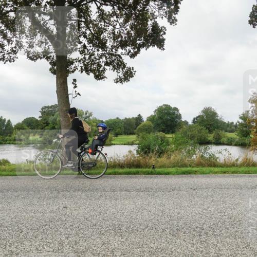 30.08.2026 - Elbe Triathlon Hamburg Michael Burmester http://msf.ph/oto/10042365 30.08.2026 12:36:49 Radfahren  meine-sportfotos.de