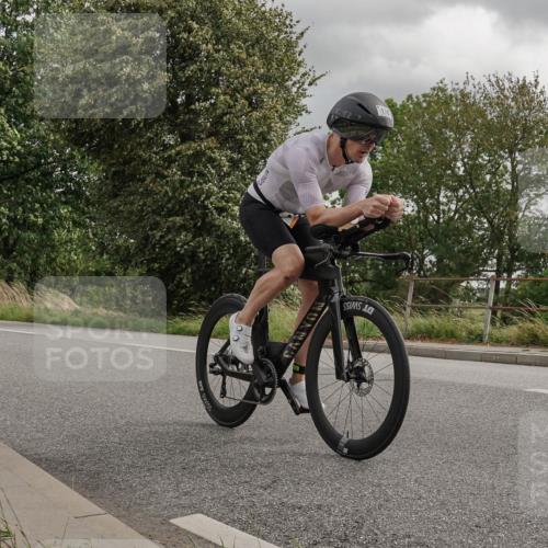 30.08.2026 - Elbe Triathlon Hamburg Michael Burmester http://msf.ph/oto/10042386 30.08.2026 14:46:06 Radfahren 148, 176 meine-sportfotos.de