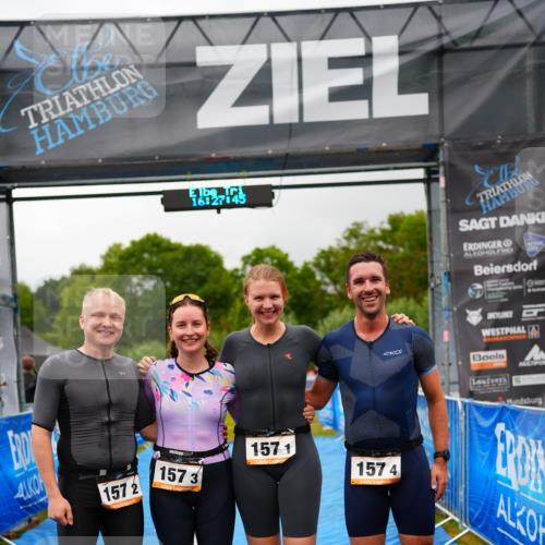 30.08.2026 - Elbe Triathlon Hamburg LAZAROV Photography http://msf.ph/oto/10042426 30.08.2026 16:27:44 Ziel  meine-sportfotos.de