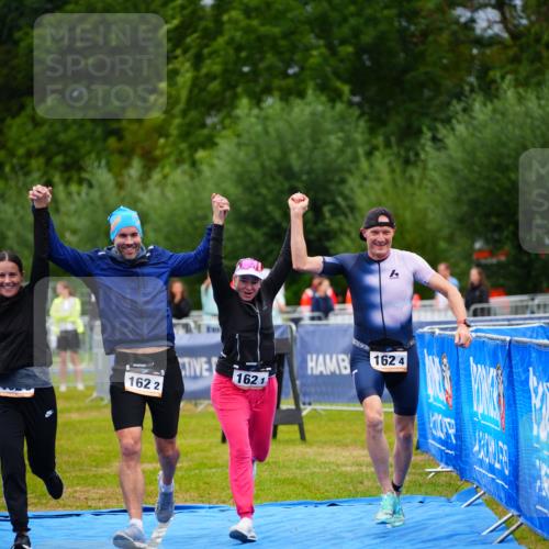 30.08.2026 - Elbe Triathlon Hamburg LAZAROV Photography http://msf.ph/oto/10042483 30.08.2026 16:28:20 Ziel  meine-sportfotos.de