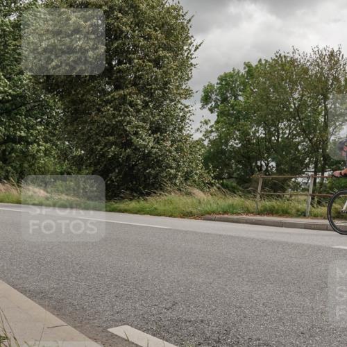30.08.2026 - Elbe Triathlon Hamburg Michael Burmester http://msf.ph/oto/10042484 30.08.2026 14:47:10 Radfahren  meine-sportfotos.de