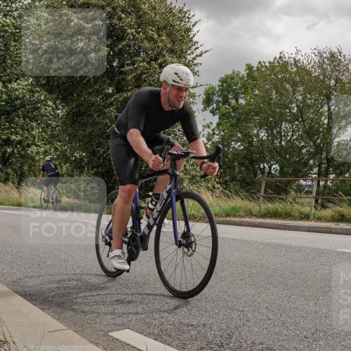 30.08.2026 - Elbe Triathlon Hamburg Michael Burmester http://msf.ph/oto/10042530 30.08.2026 14:47:27 Radfahren 151, 156, 165, 168 meine-sportfotos.de